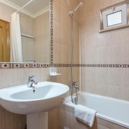 Al2 Apartment